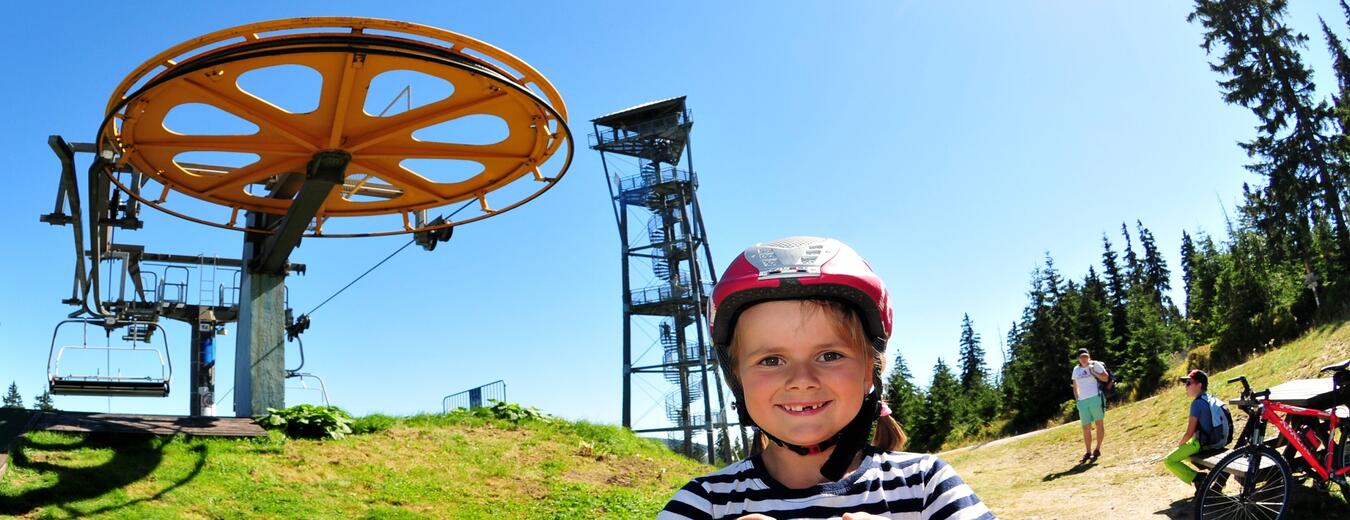 Chair Lift to Hnedy Hill