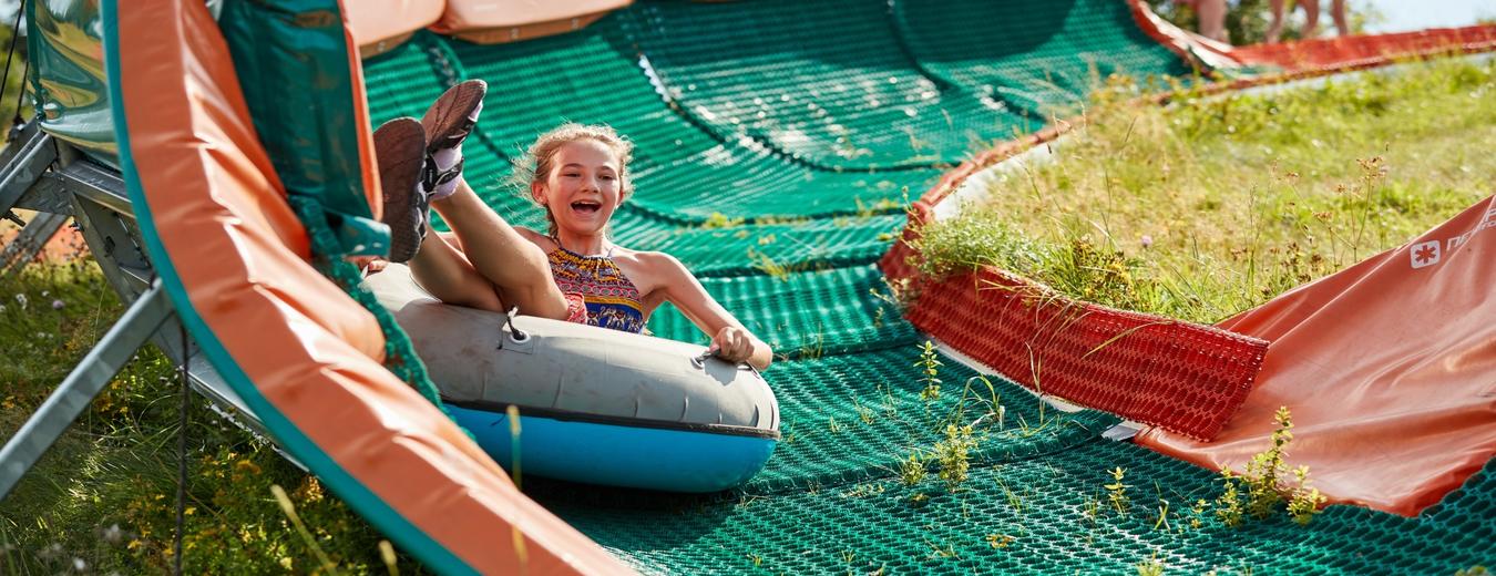 Sommer-Tubing-Bahn in der Erlebniswelt „Baldův svět“