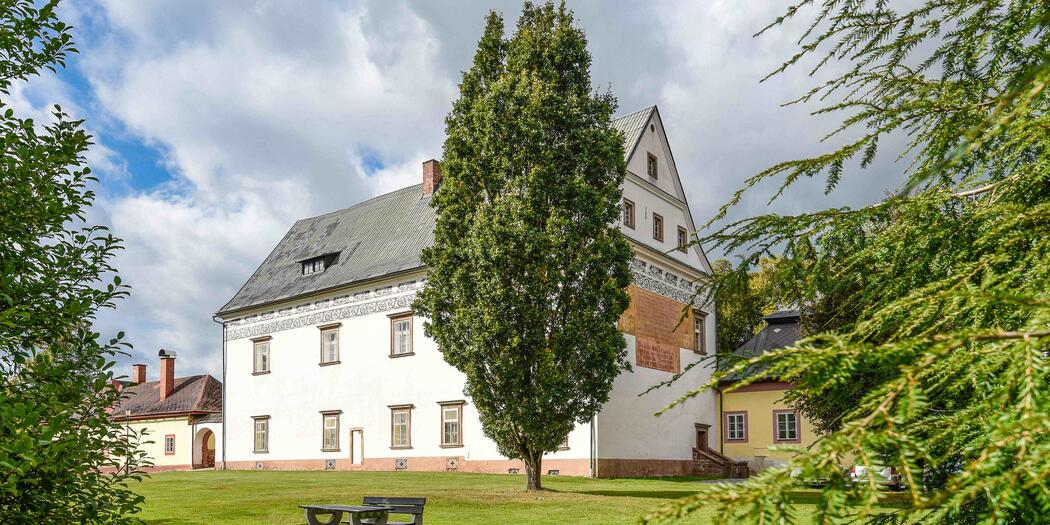 Zámek s památníkem J. A. Komenského