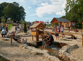 Vodní hřiště, Baldův svět Mladé Buky