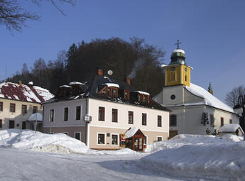 Náměstí Dolní Dvůr