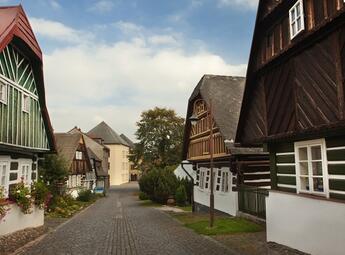 Zvědavá ulička v Jilemnici